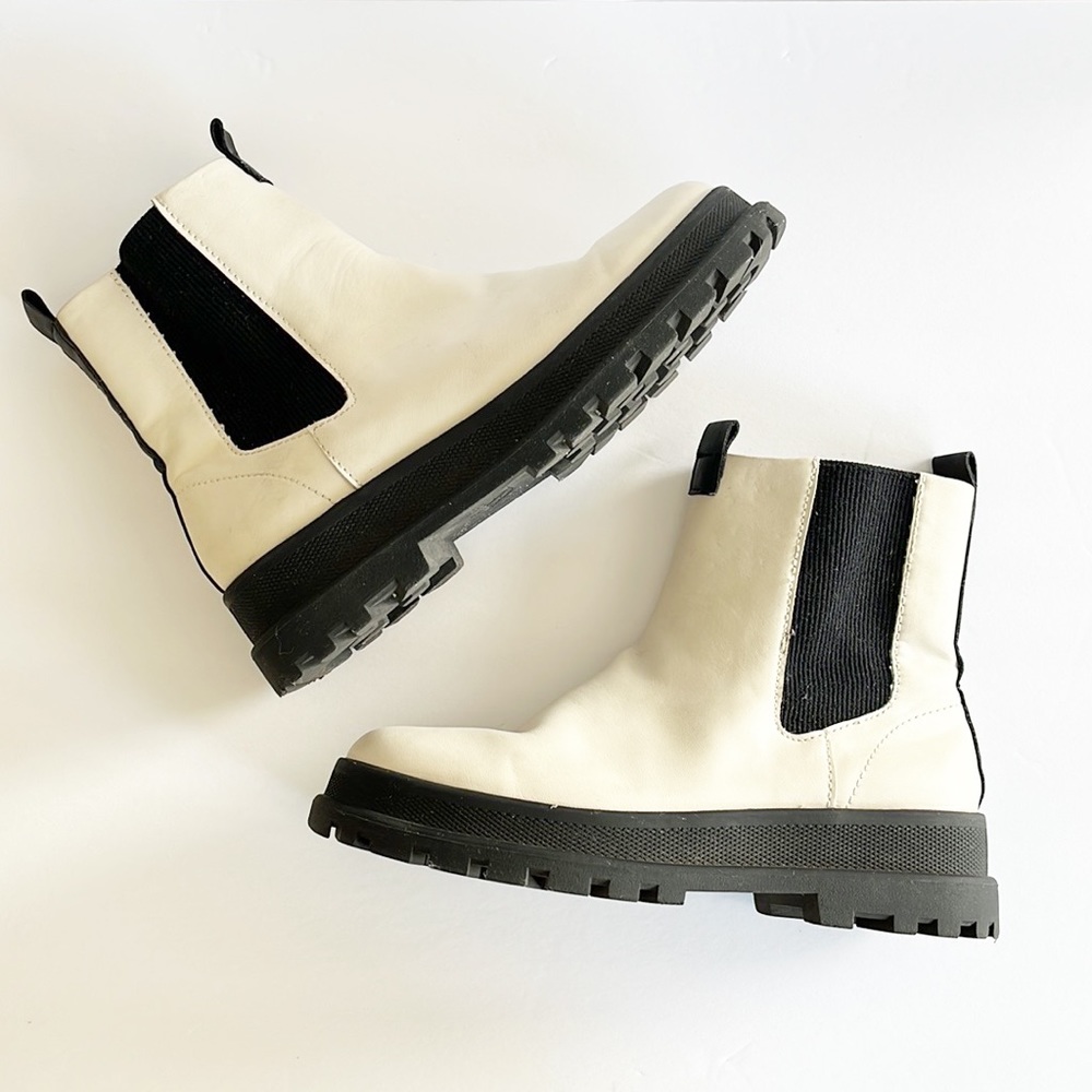ZARA Bloggers Favorite Bone White Leather Combat Boots